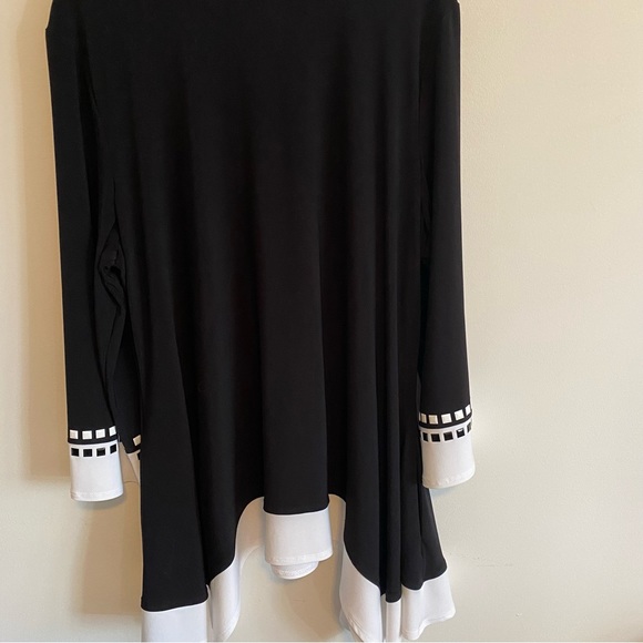 Joseph Ribkoff black and white tunic top! Nwot size 16 - Picture 2 of 7